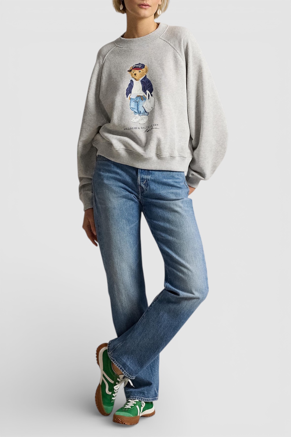 תמונת כל הלוק של סווטשירט